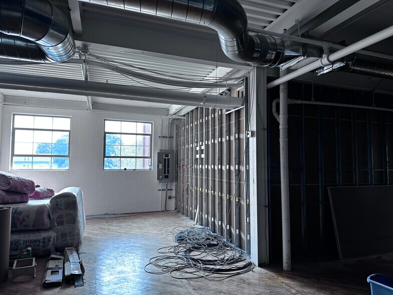 More Photos Of 165 S Main St, Cortland Warehouse For Lease