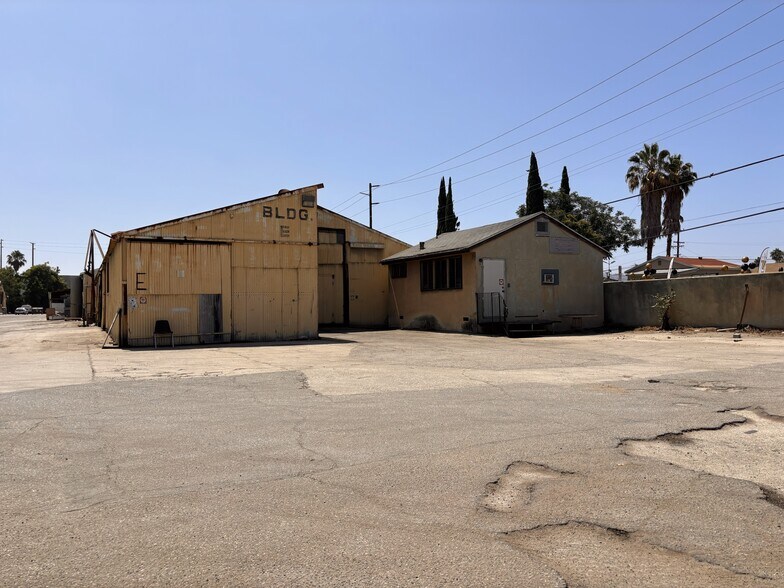 More Photos Of 15131 E Clark Ave, City Of Industry Manufacturing For Lease