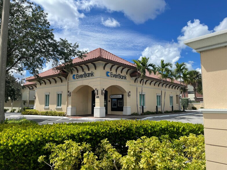 More Photos Of 2521 E Commercial Blvd, Fort Lauderdale Bank For Sale