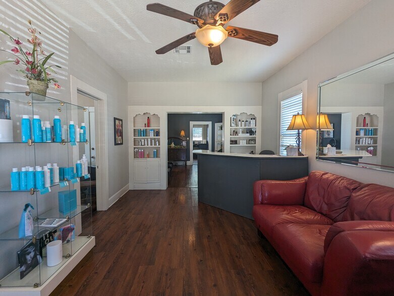 More Photos Of 2671 Broadway, Beaumont Freestanding For Sale