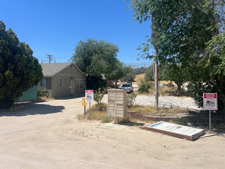 More Photos Of 17742 D St, Victorville Apartments For Sale