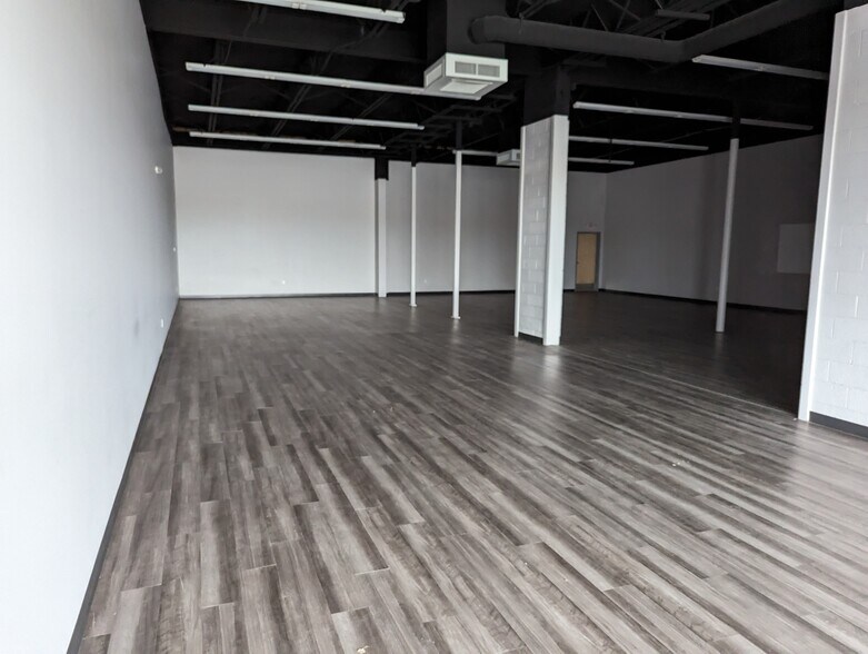 More Photos Of 601 N West St, Wichita Storefront For Lease