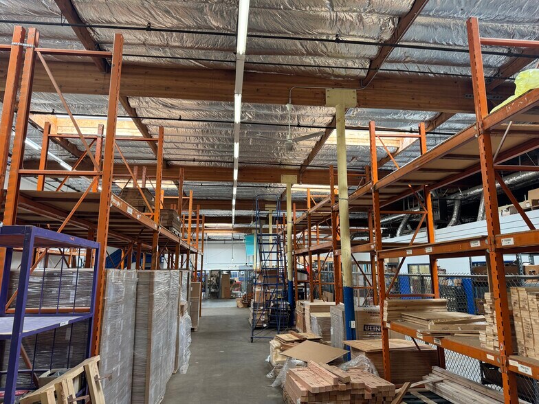 More Photos Of 17-25 Tiburon St, San Rafael Service For Lease