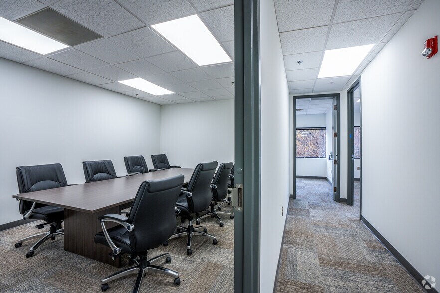 More Photos Of 2809 Emerywood Pky, Richmond Office For Lease