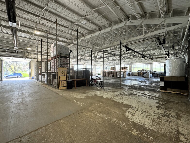 More Photos Of 715 E Duncan St, Manchester Warehouse For Lease