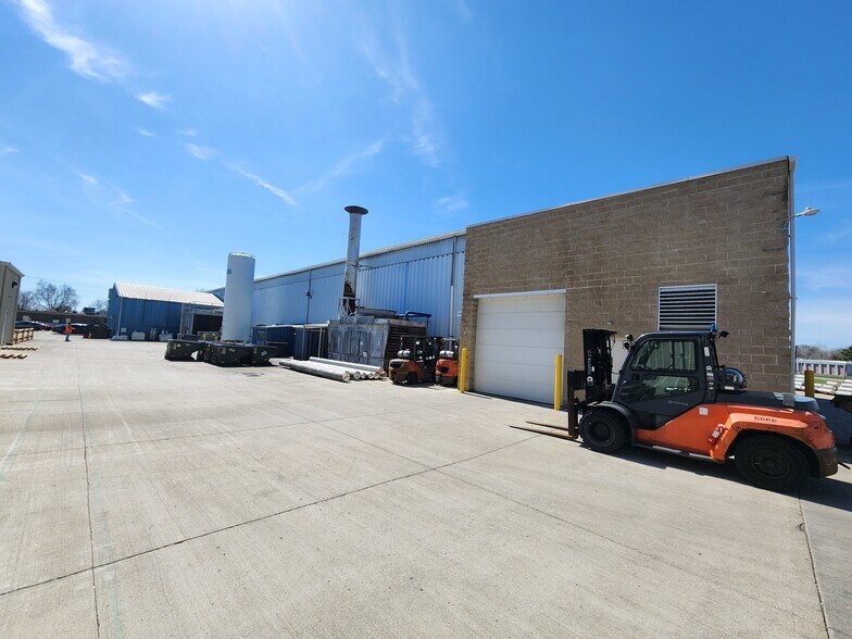 More Photos Of 400 E State St, Trenton Manufacturing For Sale