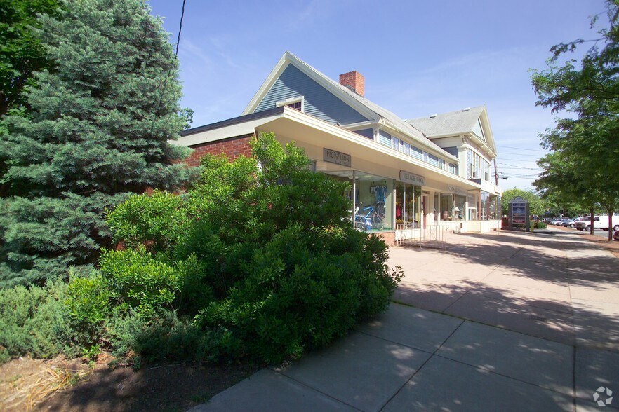 More Photos Of 2283-2289 Main St, Glastonbury Storefront For Lease