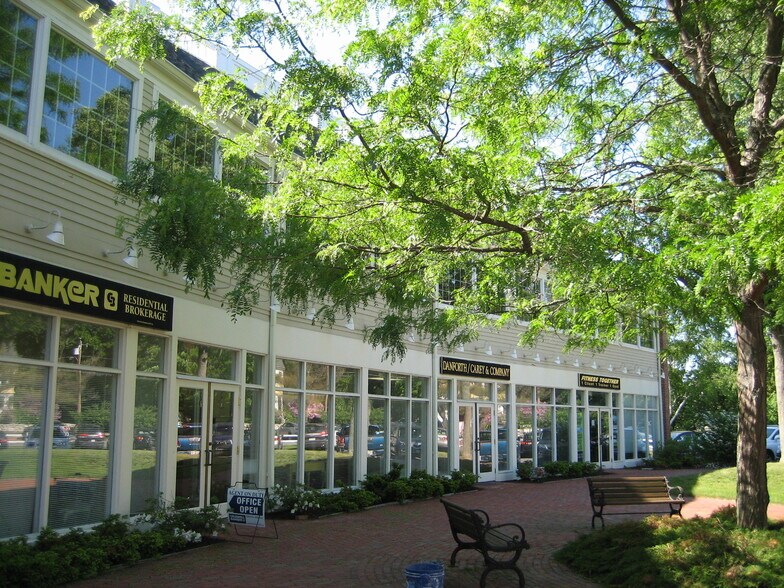 More Photos Of 10 S Main St, Topsfield Unknown For Lease