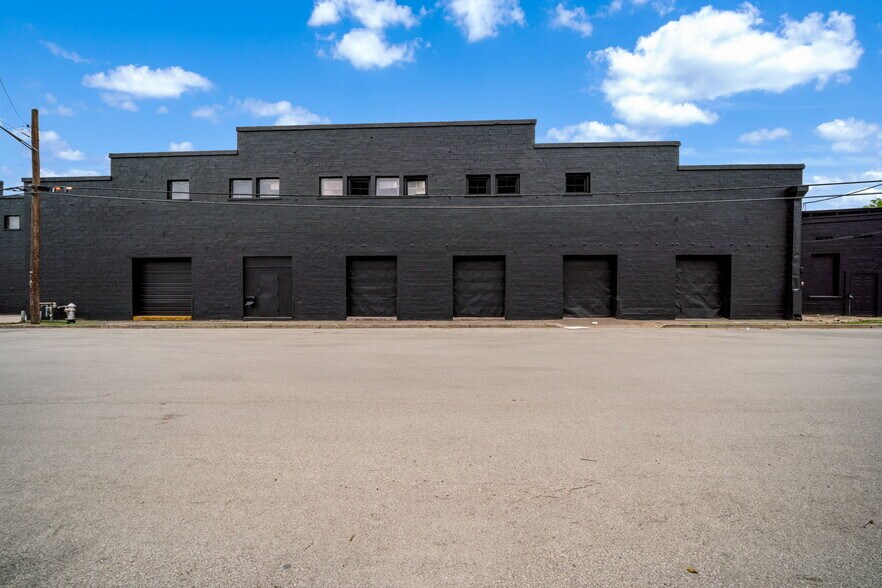 More Photos Of 200 Seguin St, San Antonio Manufacturing For Lease