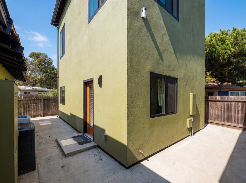 More Photos Of 6880 Pasado Rd, Isla Vista Apartments For Sale