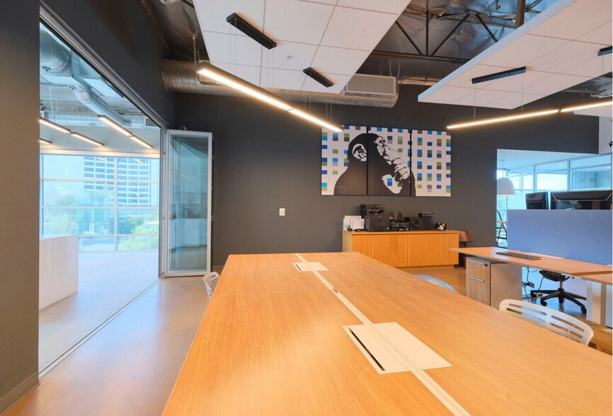 More Photos Of 855 Douglas St, El Segundo Loft Creative Space For Lease