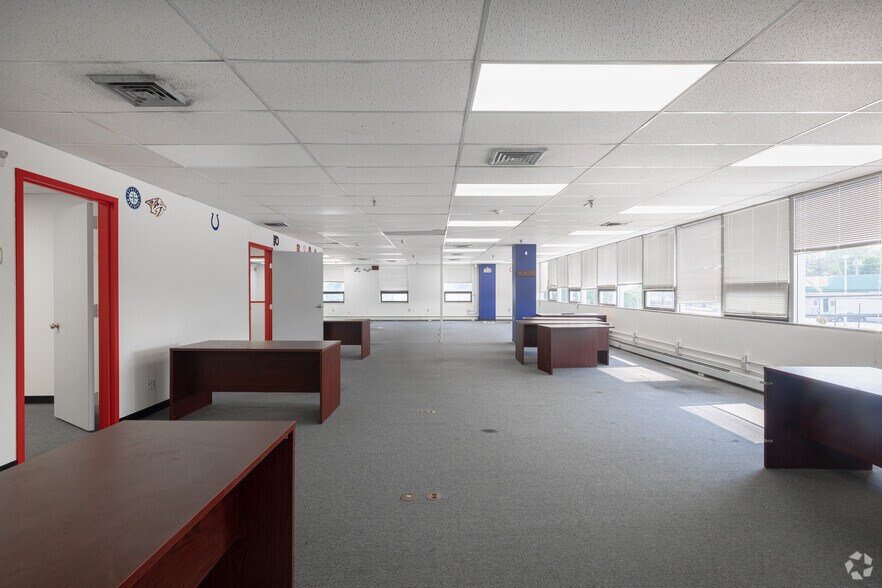 More Photos Of 570 Elmont Rd, Elmont Office For Sale