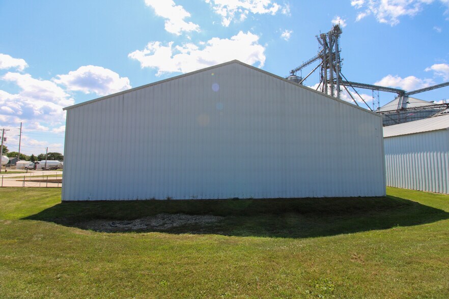 More Photos Of 107 8th Ave SW, Kasson Specialty For Sale