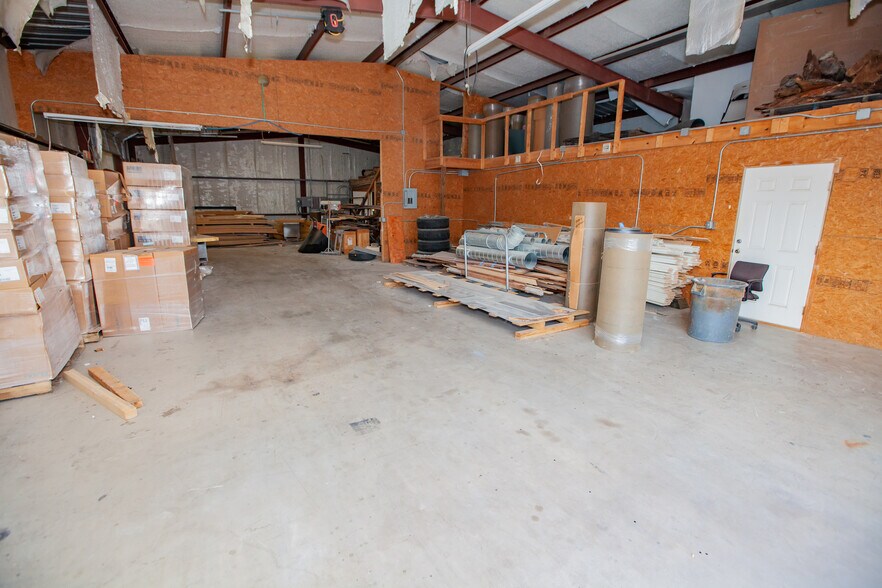 More Photos Of 5711 Monaco Cir, San Antonio Warehouse For Sale