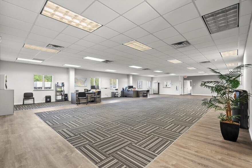 More Photos Of 24051 S Northern Illinois Dr, Channahon Truck Terminal For Sale