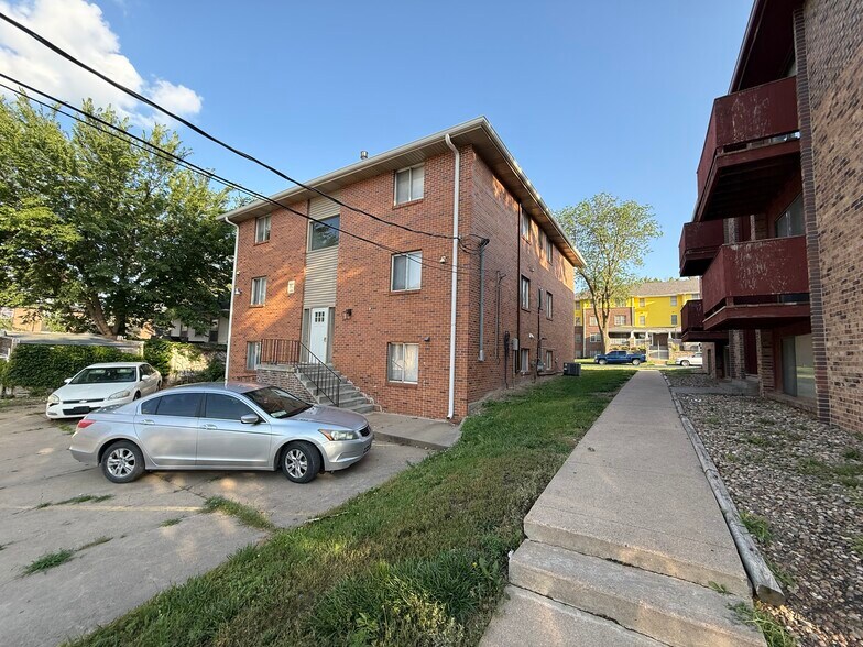 More Photos Of 1942 G St, Lincoln Apartments For Sale