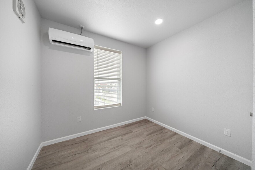 More Photos Of 2805 Church st, Galveston Apartments For Sale