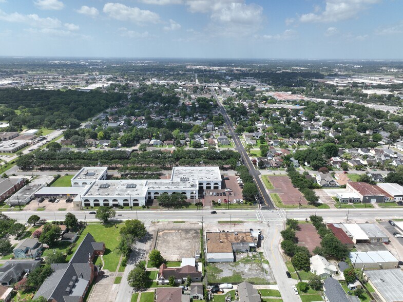 More Photos Of 5616 Lawndale St, Houston Medical For Sale