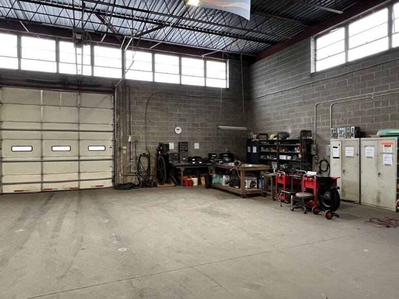 More Photos Of 150 Sandbank Rd, Cheshire Warehouse For Sale