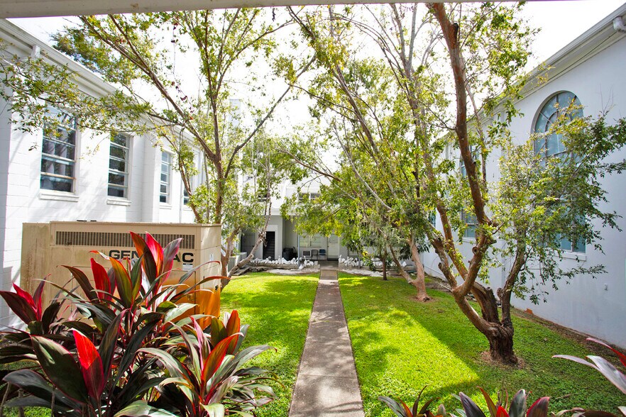 More Photos Of 1310 22nd Ave S, Saint Petersburg Religious Facility For Sale