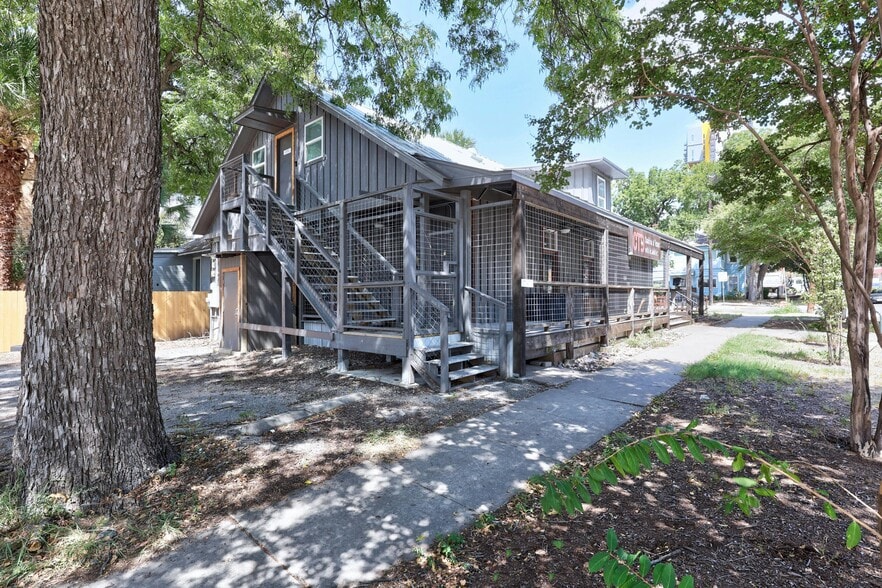 More Photos Of 1716 San Antonio St, Austin Loft Creative Space For Sale