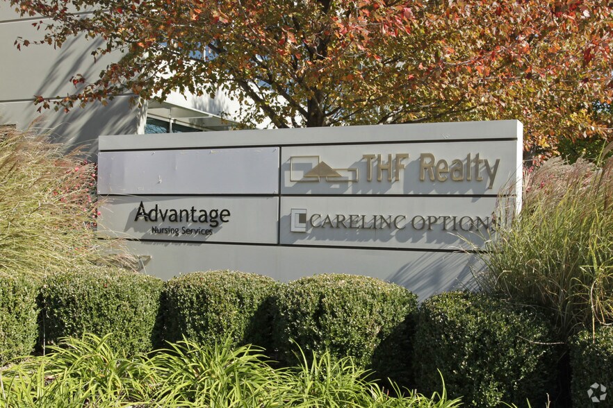 More Photos Of 2127 Innerbelt Business Center Dr, Overland Office For Lease