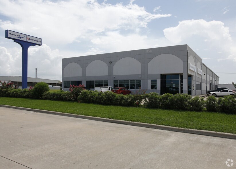 Primary Photo Of 1150 Hall Ct, Deer Park Warehouse For Lease