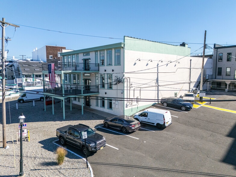 More Photos Of 17 W Front St, Keyport General Retail For Lease