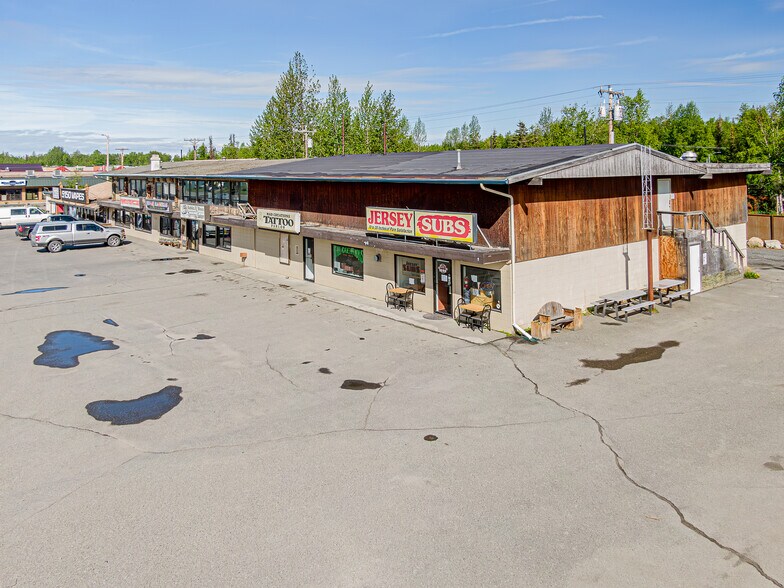 More Photos Of 44224 Sterling Hwy, Soldotna Storefront For Sale
