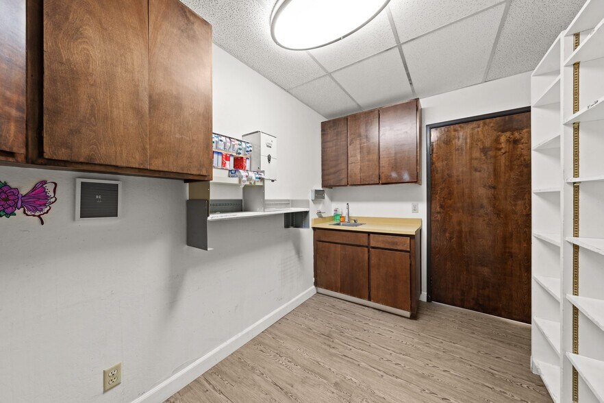 More Photos Of 2089 Vale Rd, San Pablo Office For Sale