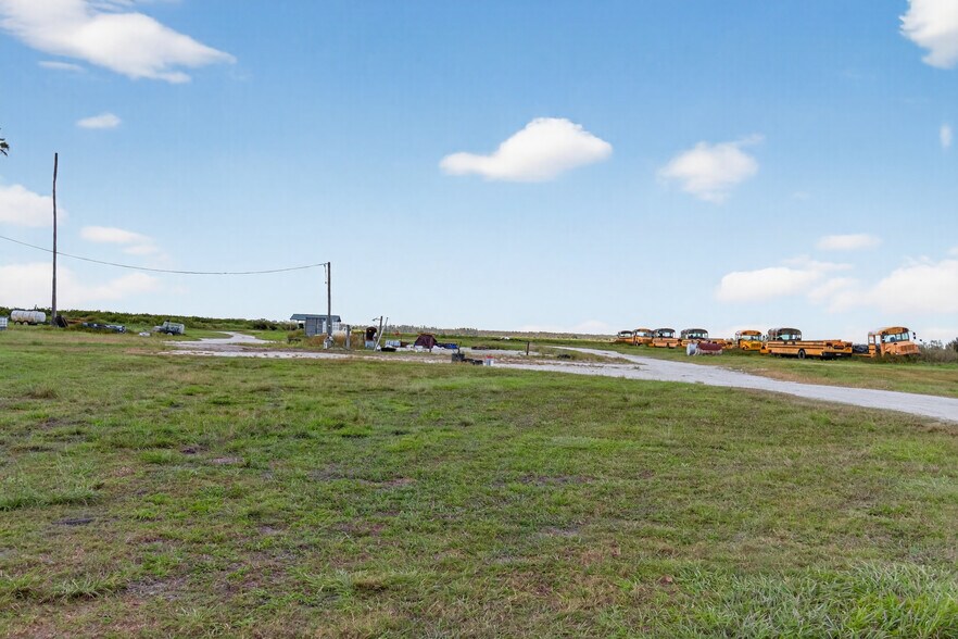 More Photos Of 8476 Ten Mile Grade, Zolfo Springs Land For Sale