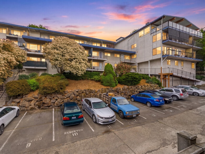 More Photos Of 2629 14th Ave W, Seattle Apartments For Sale