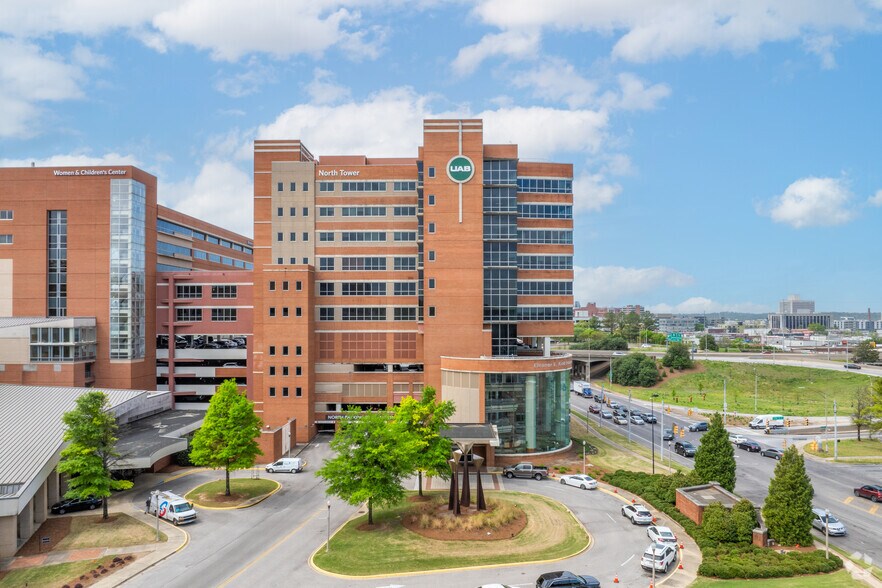 More Photos Of 805 Saint Vincents Dr, Birmingham Medical For Lease
