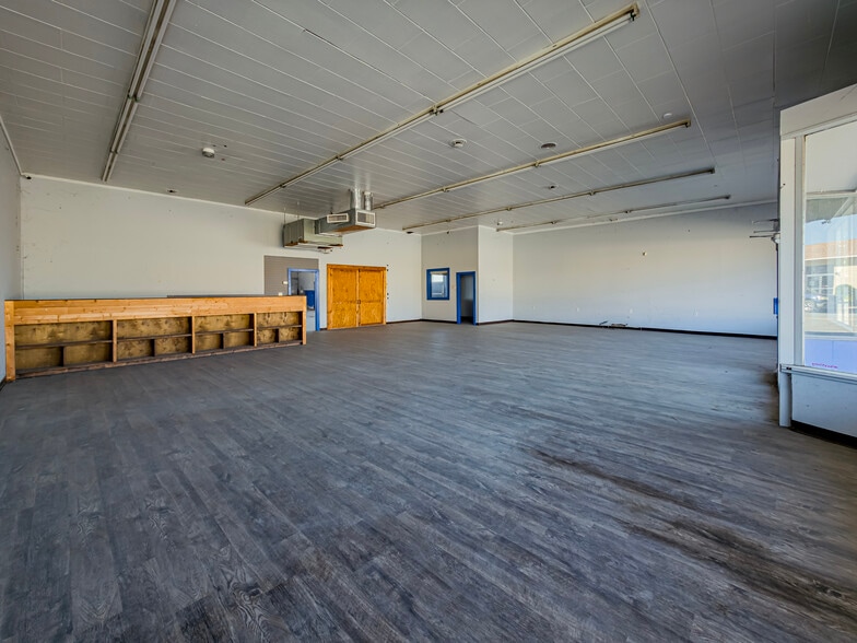 More Photos Of 104 3rd St E, Tifton Freestanding For Lease