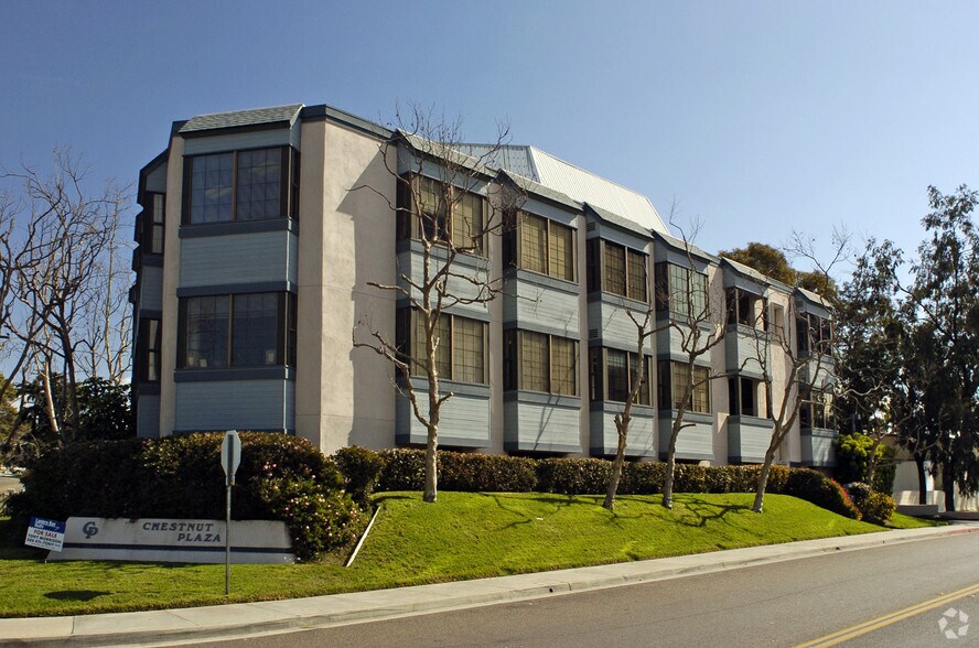 More Photos Of 1015 Chestnut Ave, Carlsbad Office For Sale