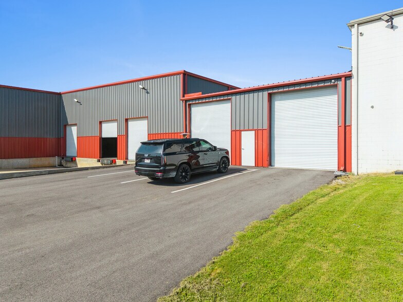 More Photos Of 25400 Industrial Park Rd, Ardmore Manufacturing For Sale