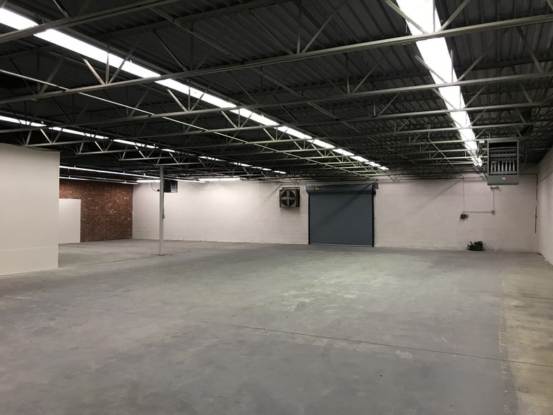 More Photos Of 2236 Southern Ave, Fayetteville Warehouse For Lease