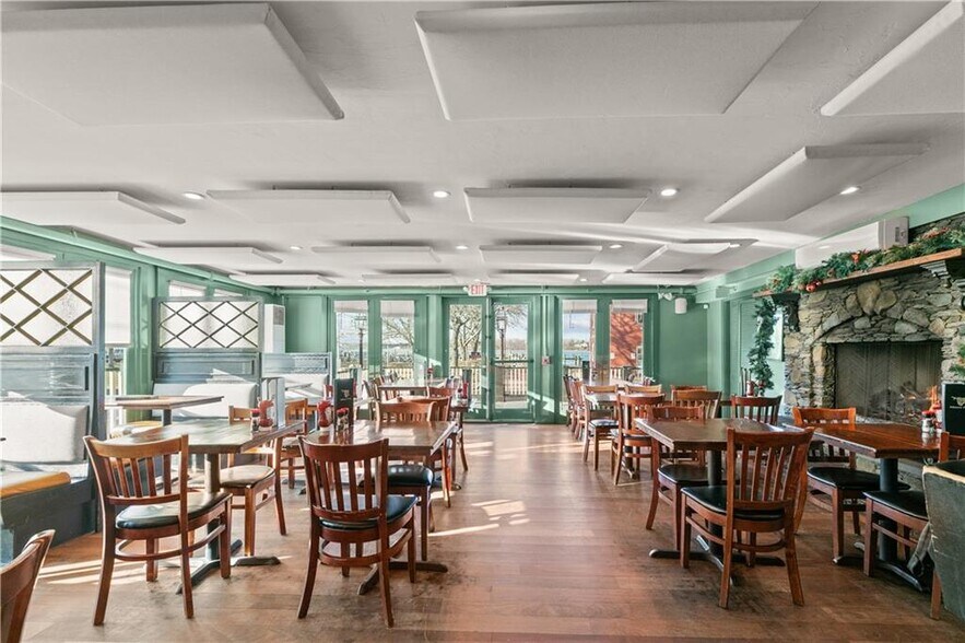 More Photos Of 198 Thames St, Bristol Restaurant For Sale