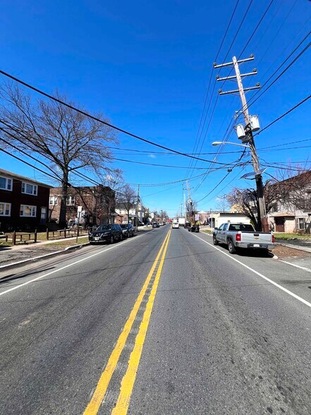 More Photos Of 530 Bayway Ave, Elizabeth General Retail For Sale
