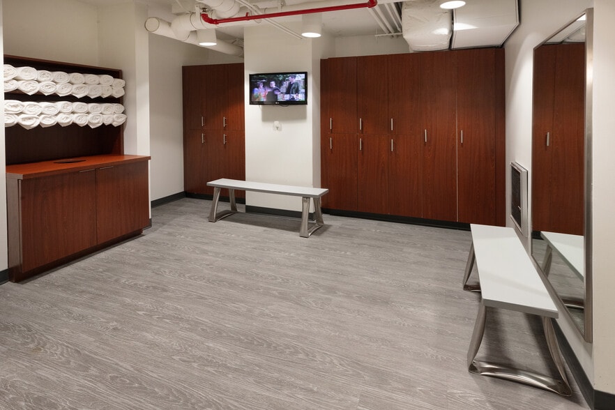 More Photos Of 733 10th St NW, Washington Office For Lease