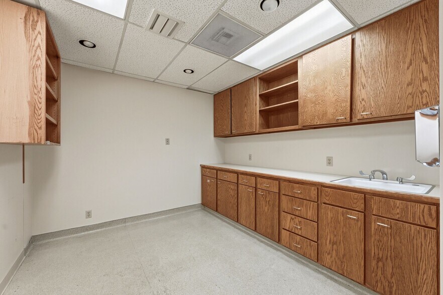 More Photos Of 201 E 5900 S, Murray Medical For Lease