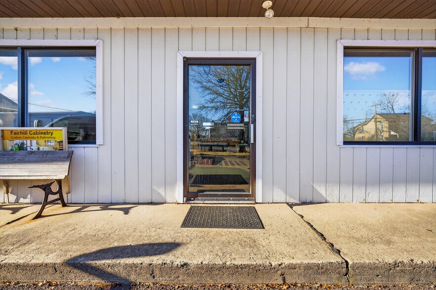 More Photos Of 719 Ridge Rd, Sellersville Flex For Sale