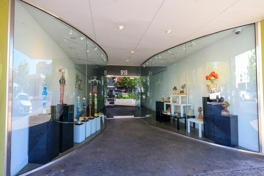 More Photos Of 918 10th St, Modesto Storefront Retail Office For Sale