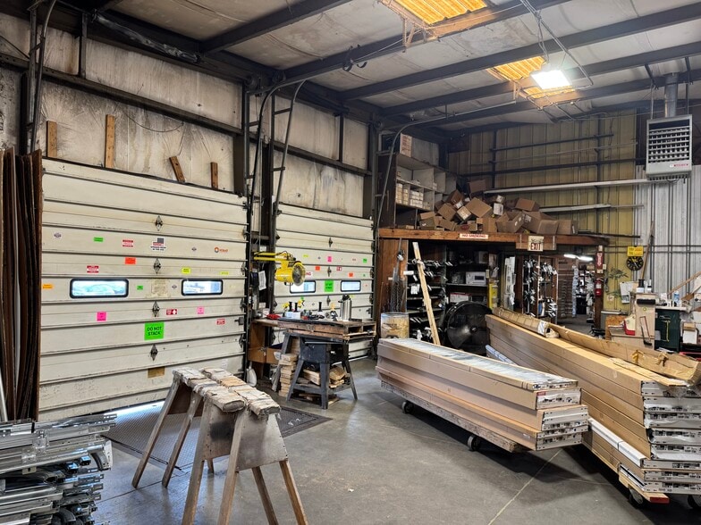 More Photos Of 3025 N Saint Peters Pky, Saint Peters Showroom For Sale