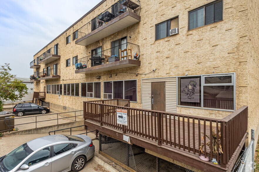 More Photos Of 9219 111th Ave NW, Edmonton Apartments For Lease