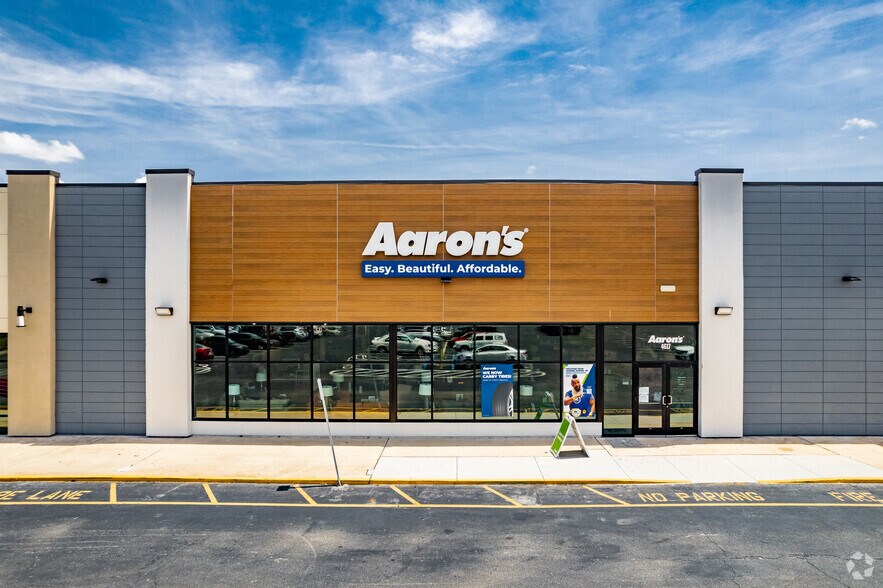 Primary Photo Of 4613-4675 S Orange Blossom Trl, Orlando Unknown For Lease