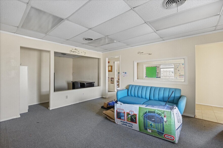 More Photos Of 6605 Dan Danciger Rd, Fort Worth Office For Sale