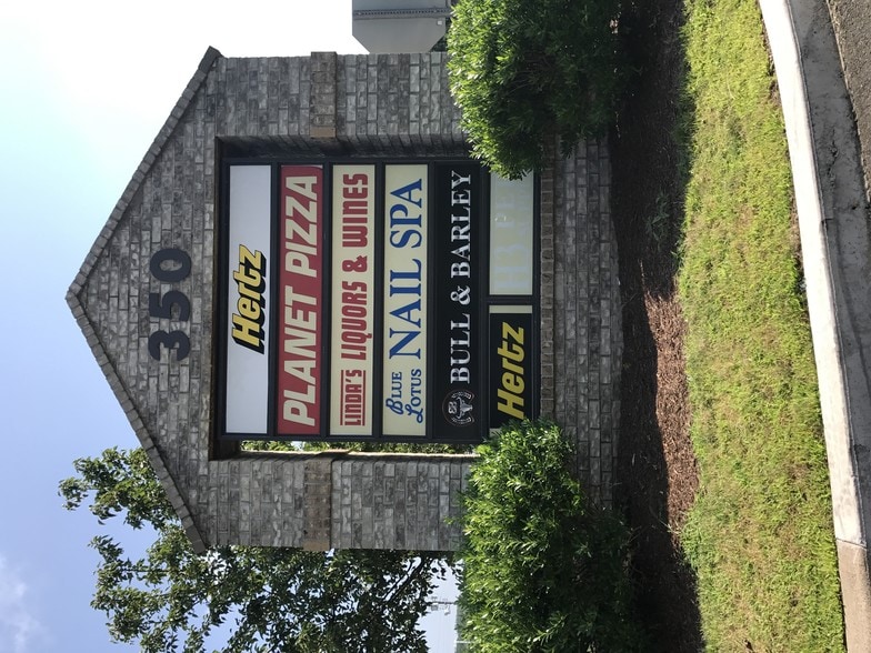 More Photos Of 350 Bridgeport Ave, Shelton Freestanding For Lease