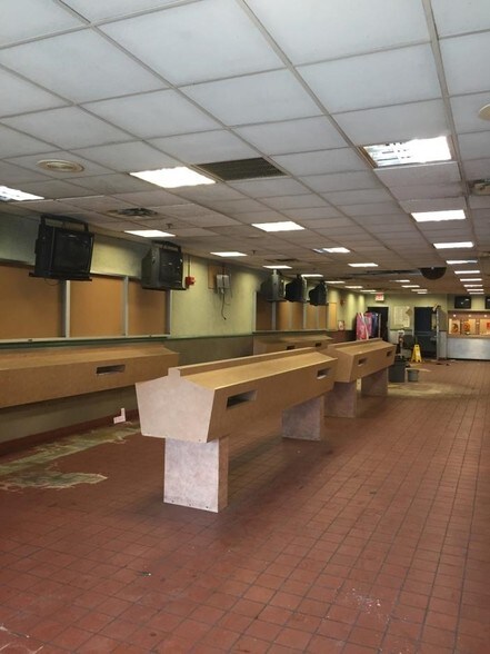 More Photos Of 7-8 Chatham Sq, New York Office For Lease