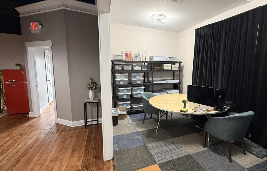 More Photos Of 25 E Main St, Buford Office For Sale